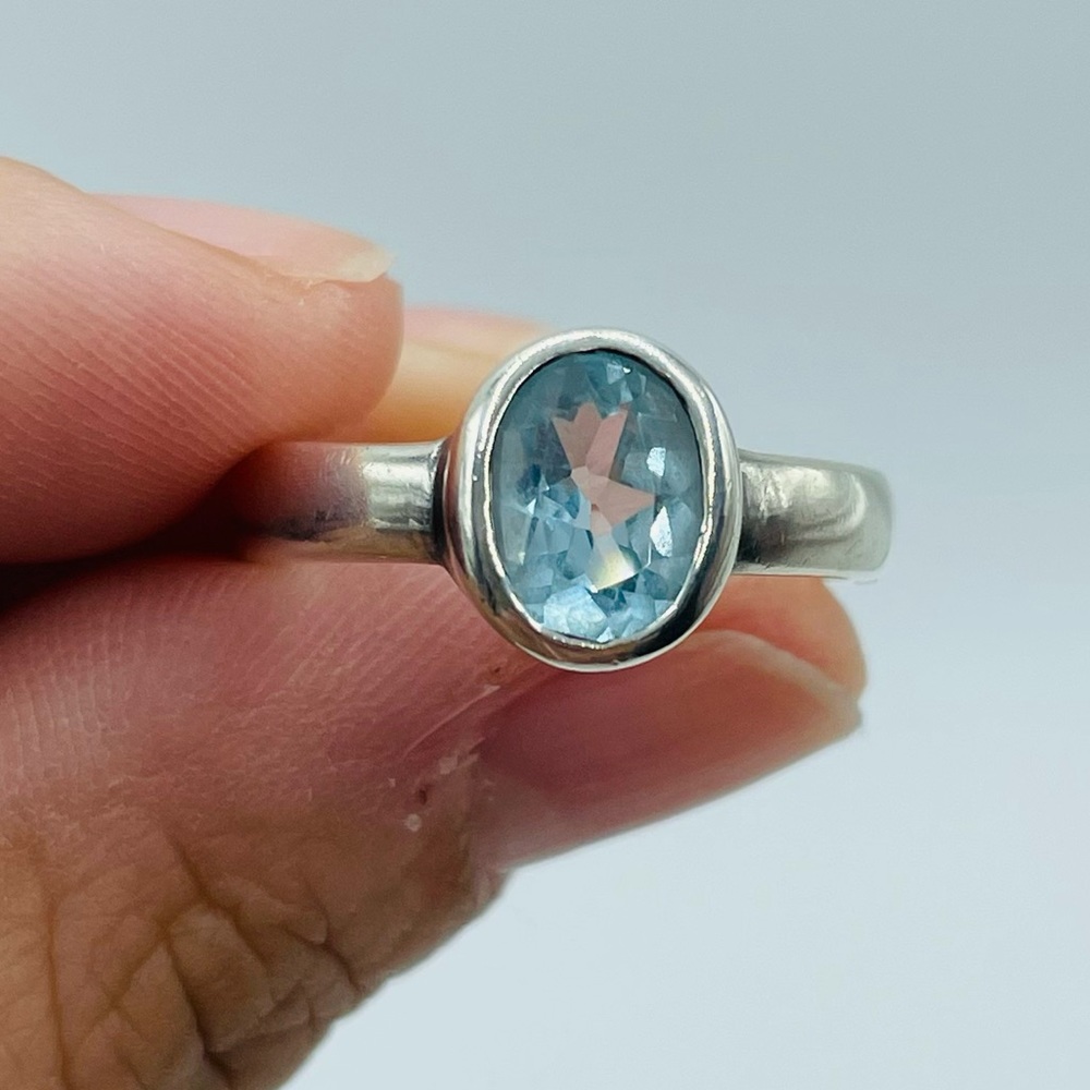 Vintage Bezel Set Sterling Silver 925 Oval Blue Topaz Ring